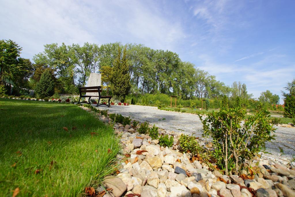 Villa La Pierre Стшегом Экстерьер фото